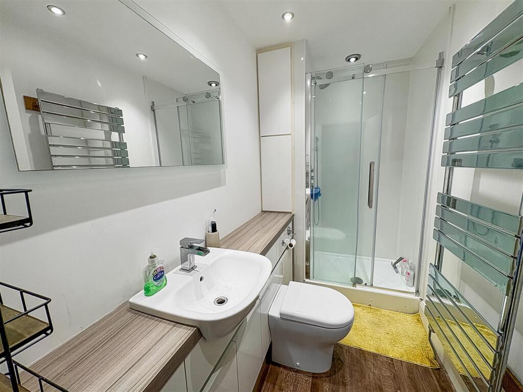 Shower/wc