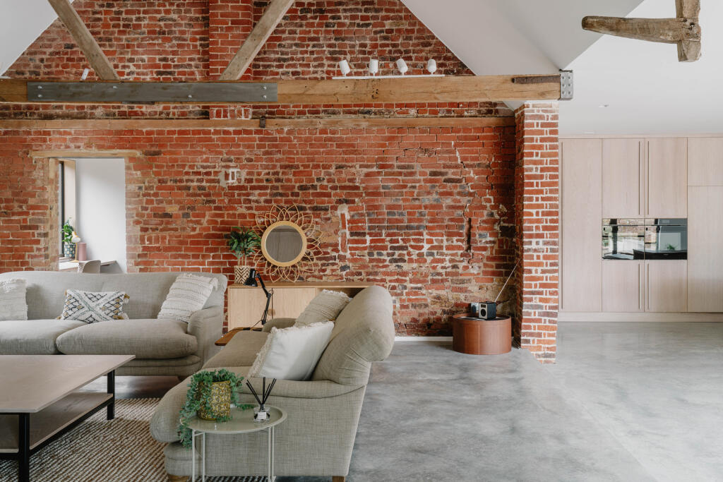 302697 - Eastry Court Lane_High Res-14.jpg