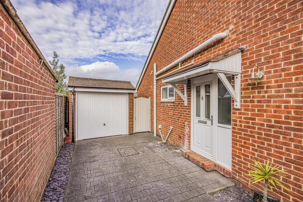 1 Helston Drive, Emsworth-PorticoMarketing-Nexa-40