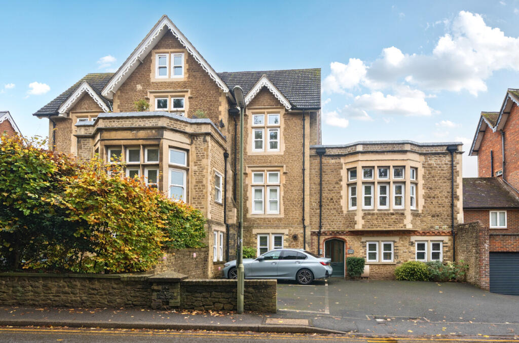 1376315-2-690c858...