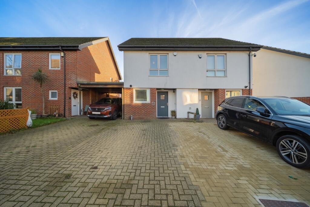 Nursery Grove, Gravesend, Kent, DA11