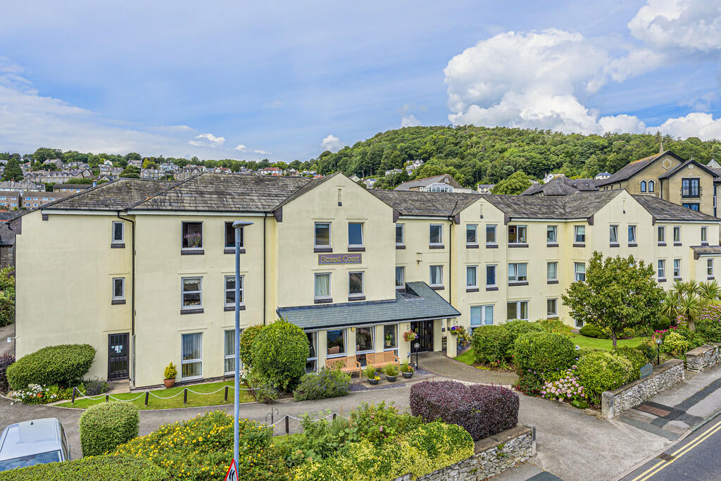 Strand Court