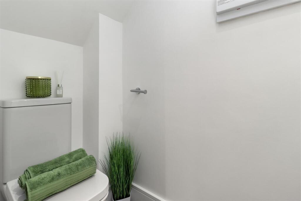 Cloakroom/WC