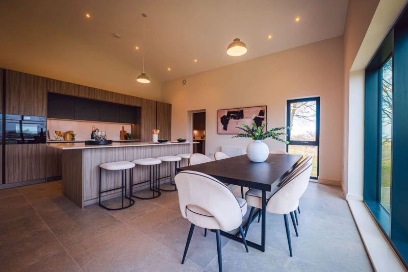 Kitchen diner