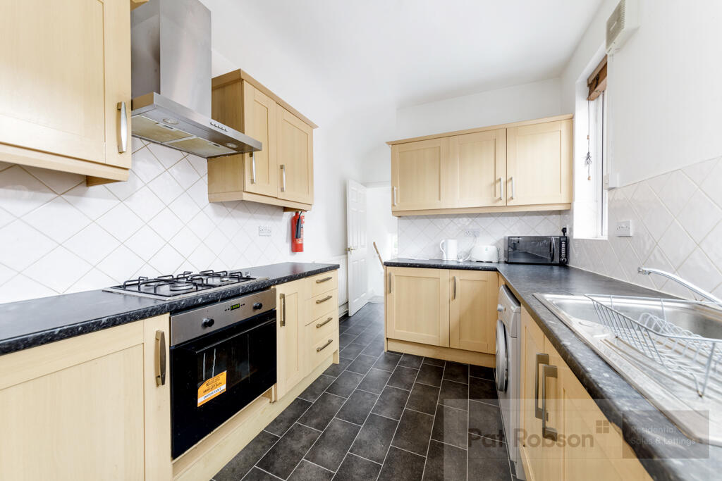 11 holmwood grove835