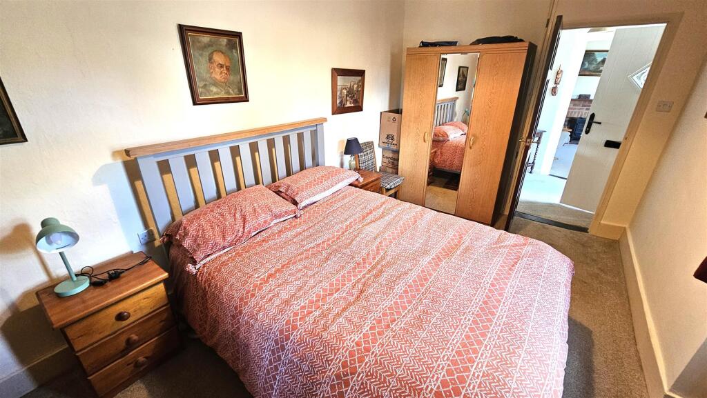 Alterative Bedroom 1.jpg