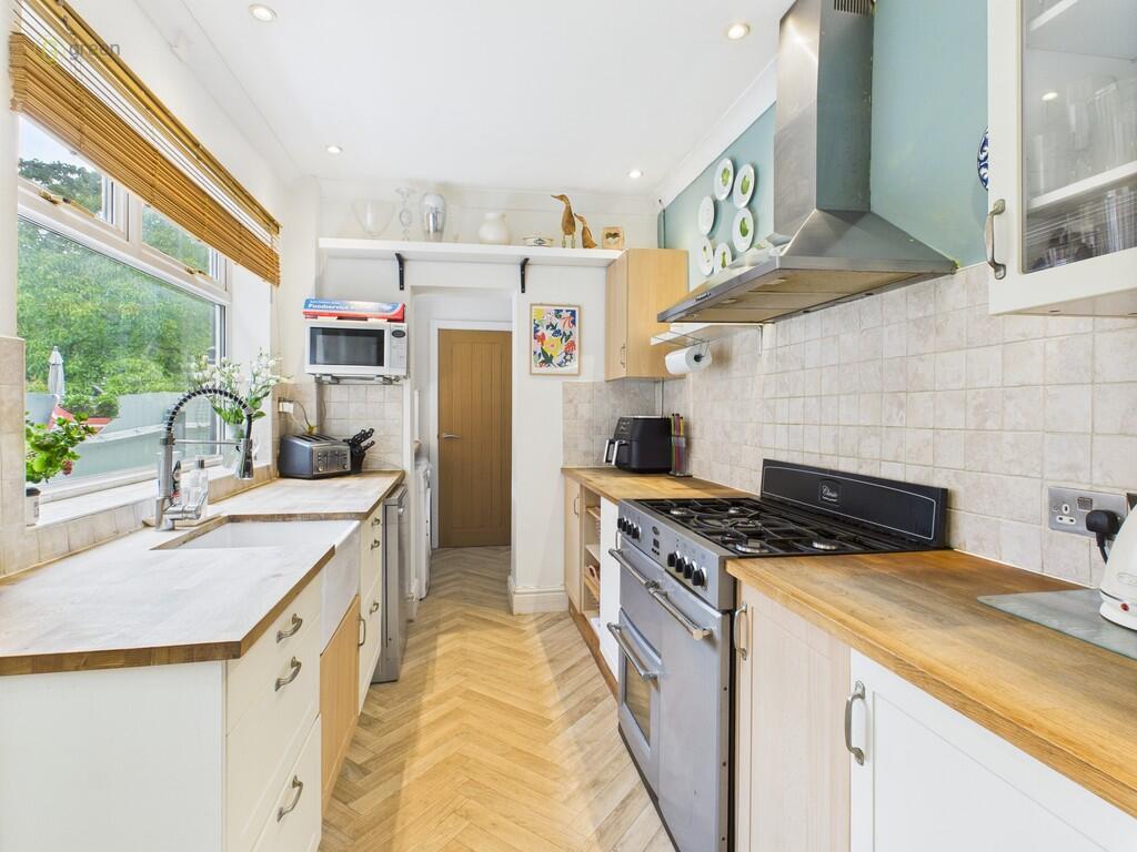 CAM03830G0-PR0182...