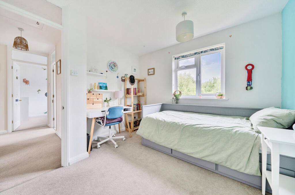 1332221-18-6895d9...