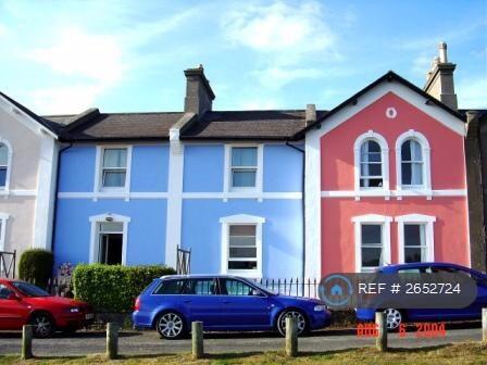 Pink Cottage, Parking Outside