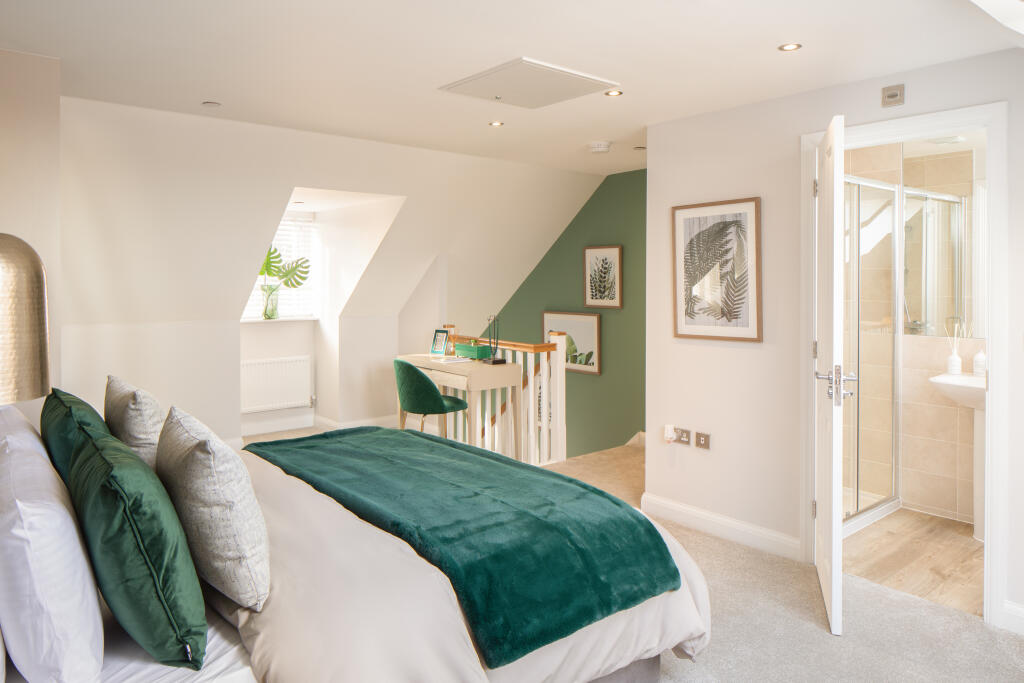 DWH ParcFfermWen Kennett 3Bed main bed with en suite
