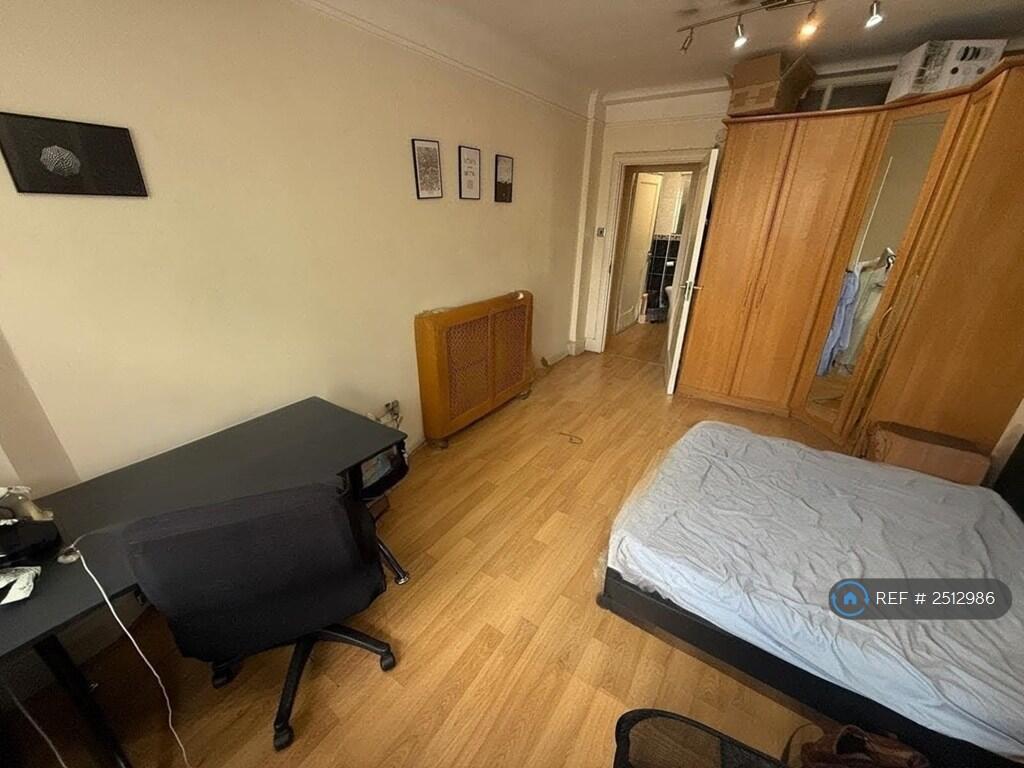 Bedroom Fully Furnished, Large l-Shaped Desk