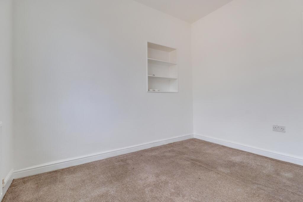 16- Rob Hammond EweMove Pontefract