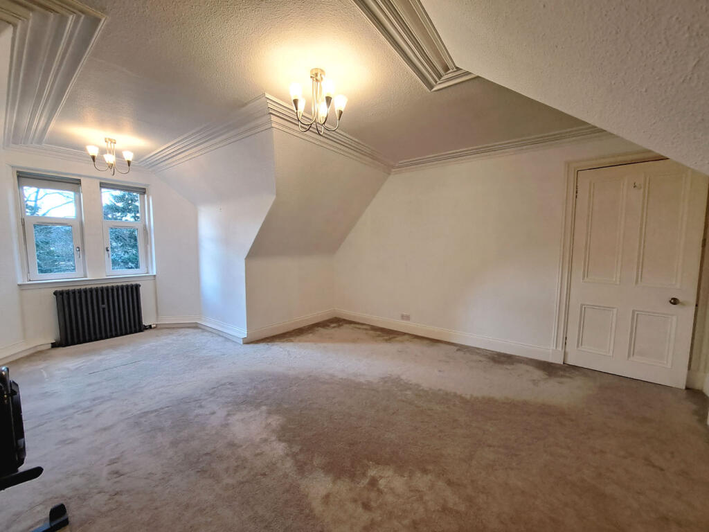 Lounge (now)