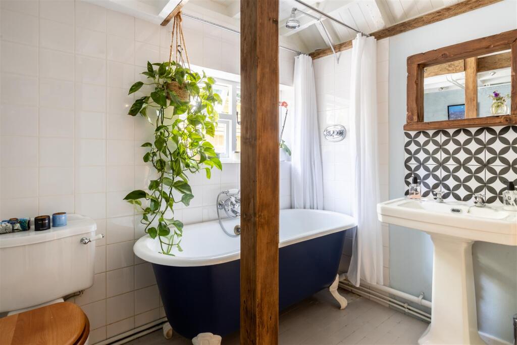 Mytten Cottage-23.jpg