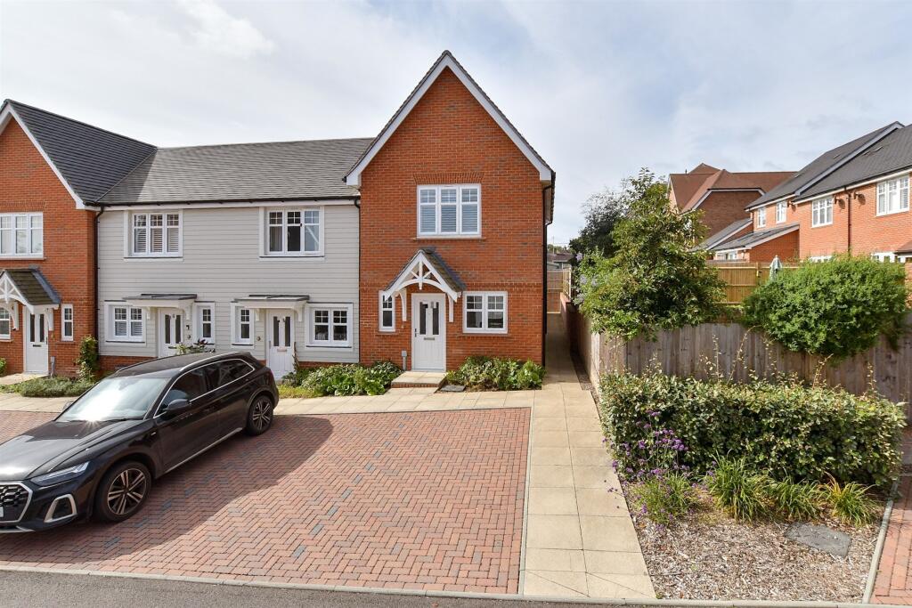 H292T - Driveway/Parking