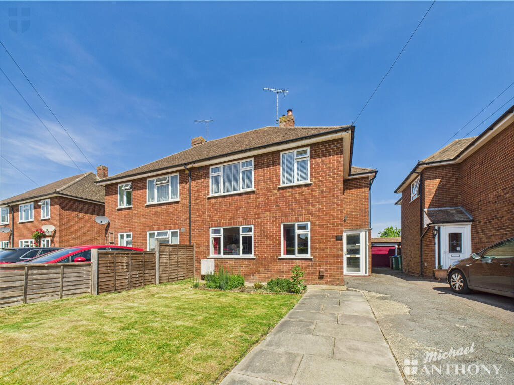 CAM03218G0-PR0646-STILL021