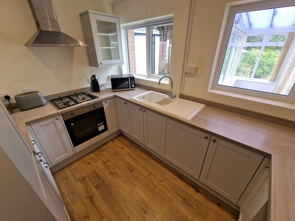 Kitchen - 2.jpg