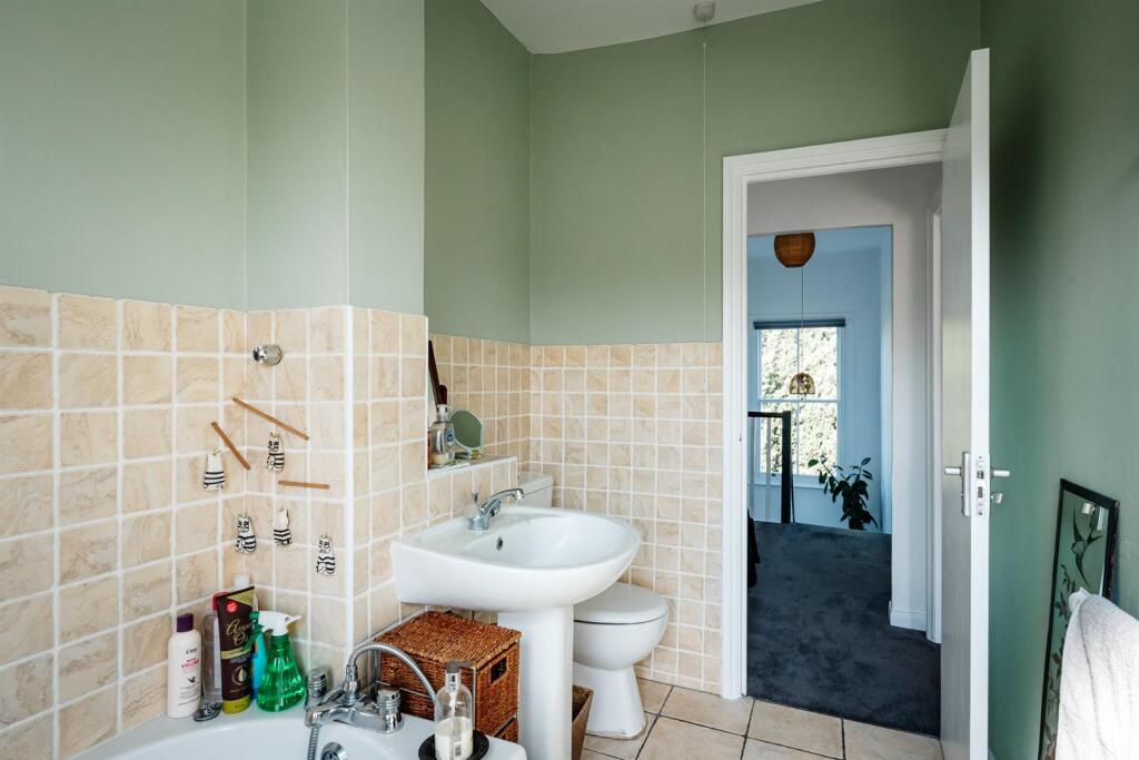 D&amp;D Fonthill Rd-11.jpg