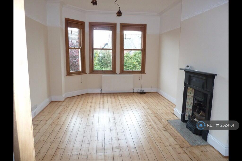 South Facing Lounge (1)