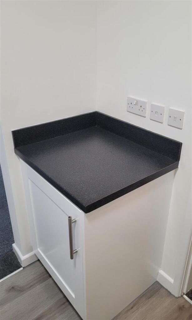 kitchen cupboard 2.jpg