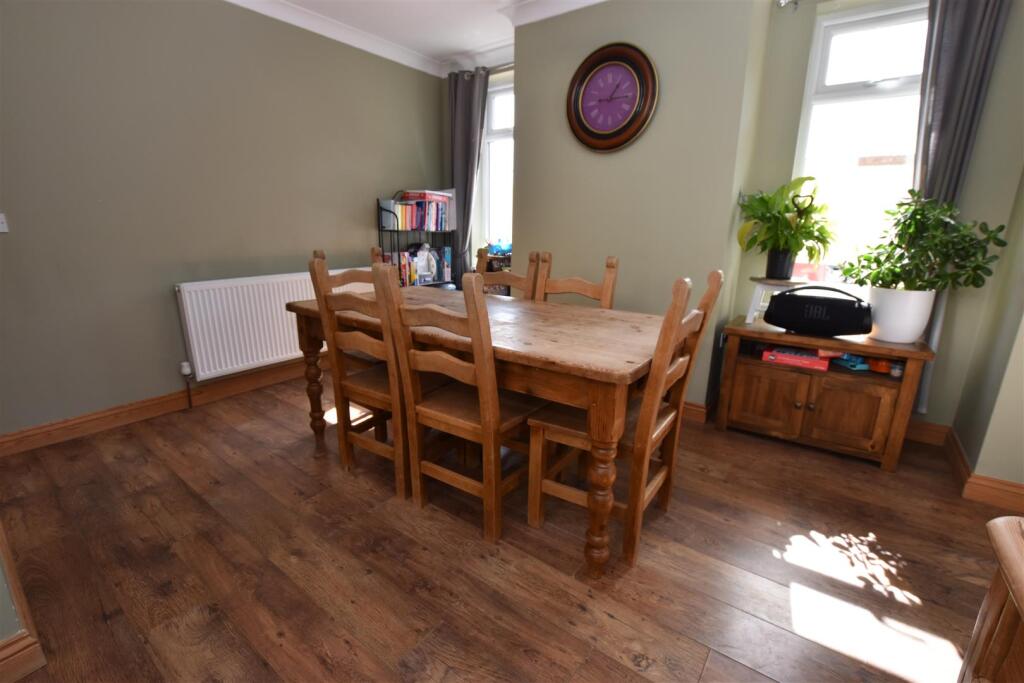 Dining Area.JPG