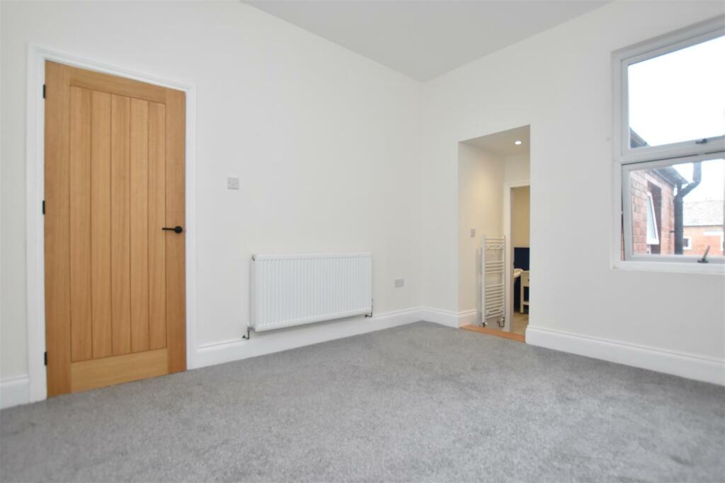 bedroom 2.JPG