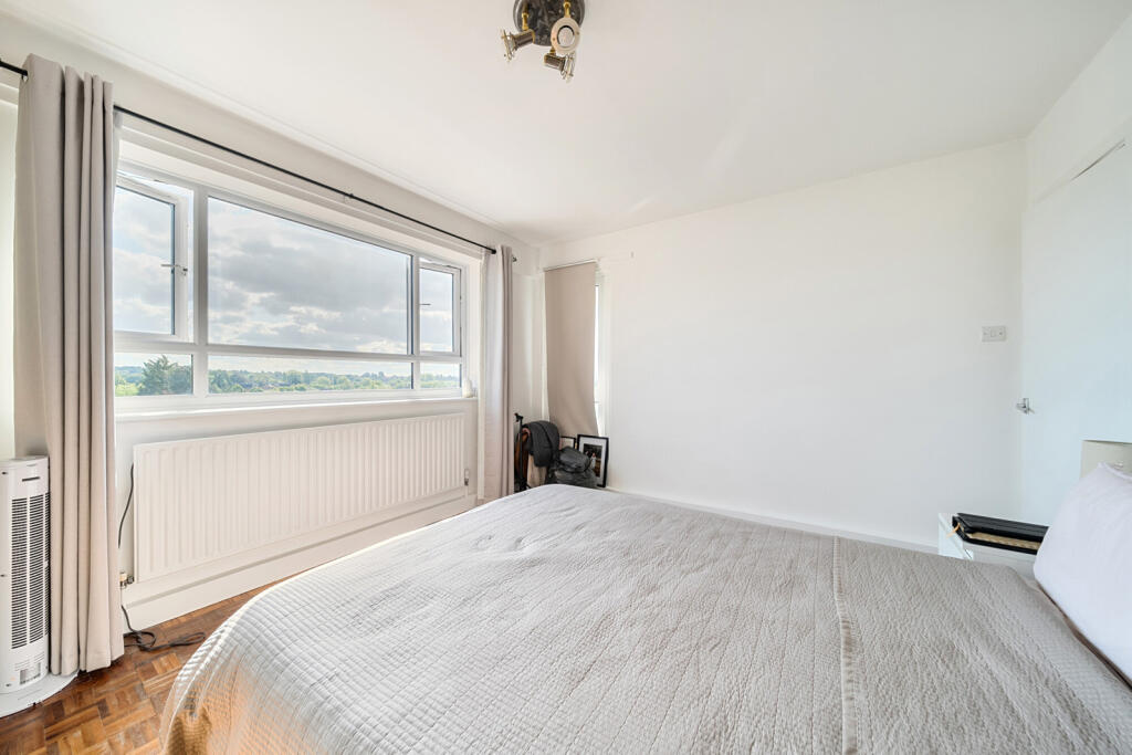 1310594-7-684fda7...