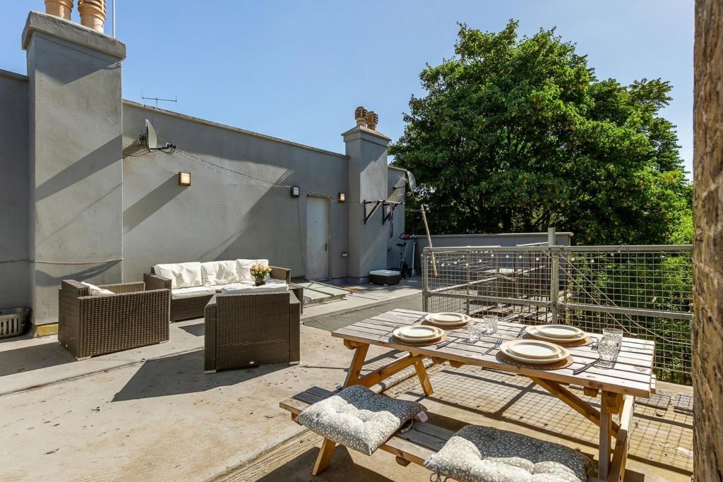Roof Terrace.jpg