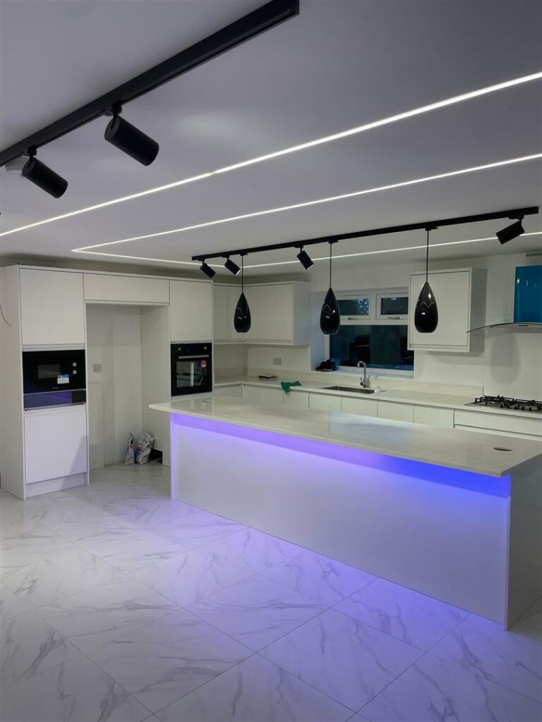 KITCHEN DINER LIVING ROOM