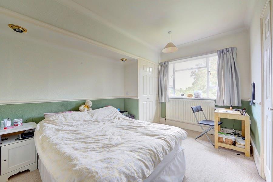 24_lane_court_bed3.j