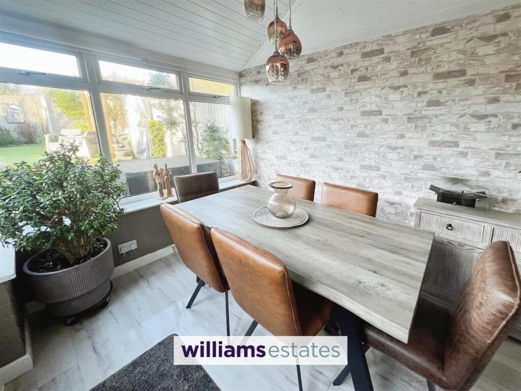 Dining Room/Conservatory
