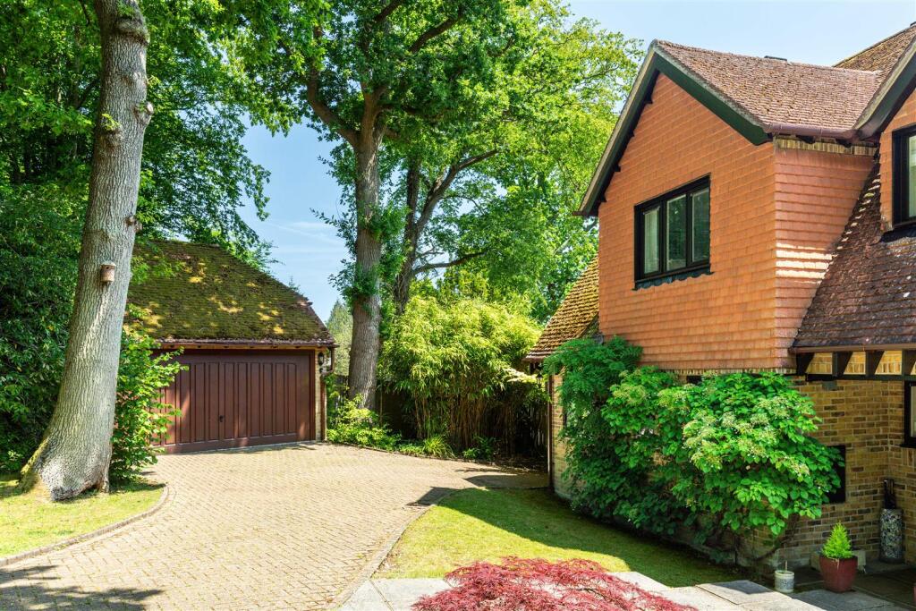 19 The Droveway-52.jpg