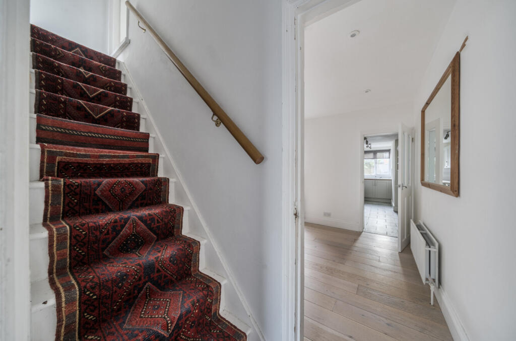 1356816-9-68d1dbf...