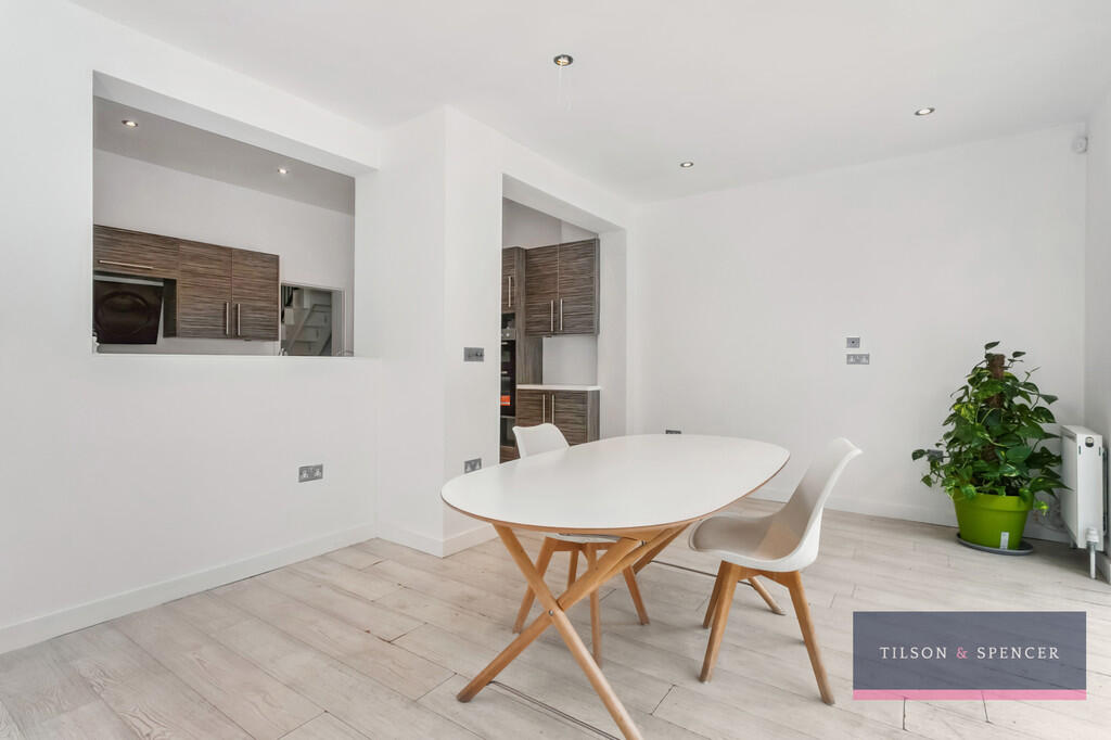 170920259_TILS_83...