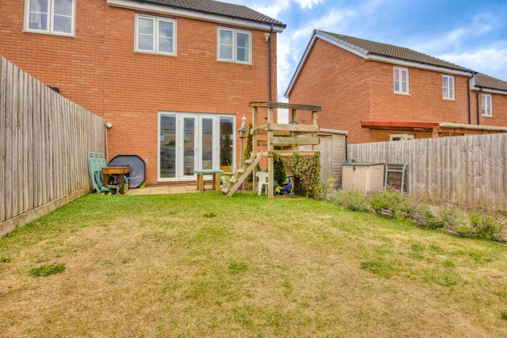 Ewemove Taunton Quartly Drive 11