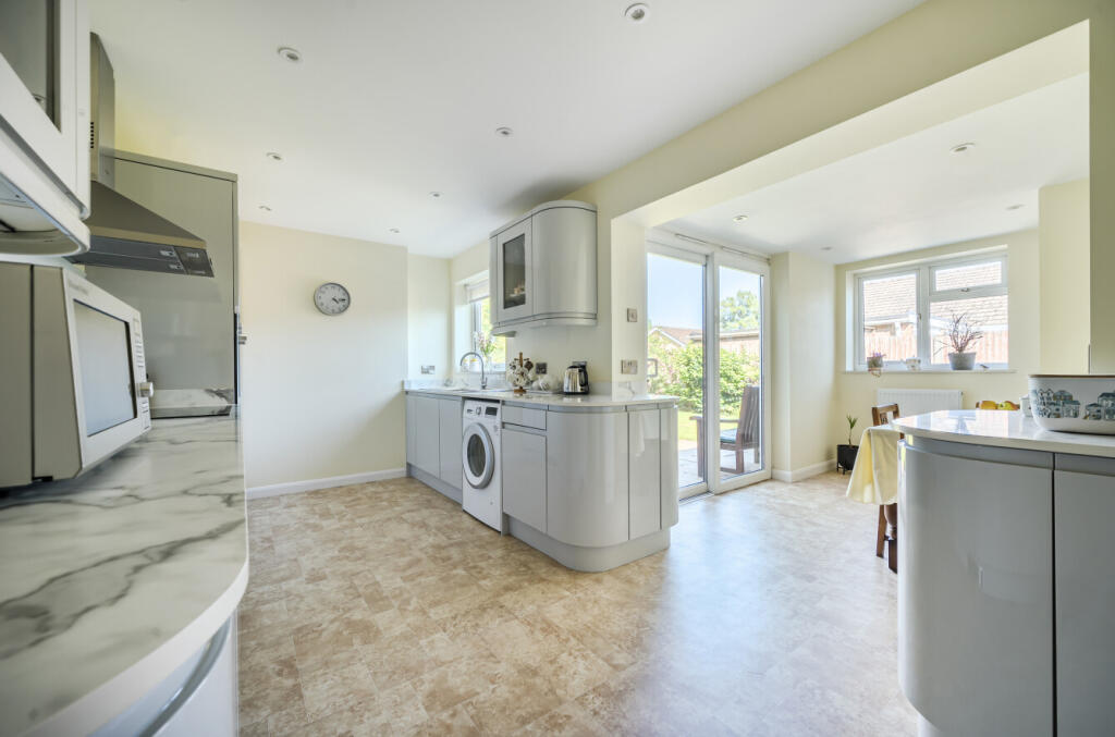 1311083-9-6854520...