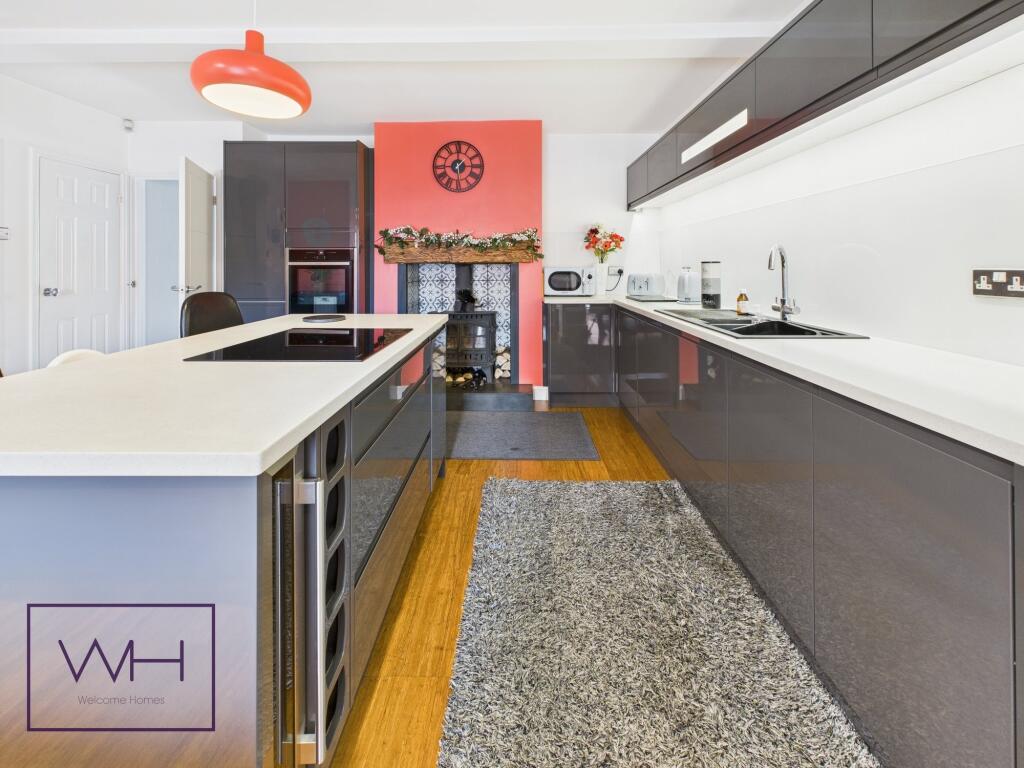 CAM03785G0-PR0235-ST