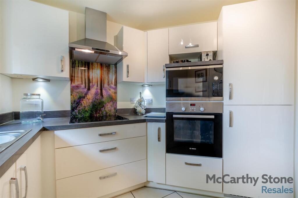 8647830-interior19.jpg
