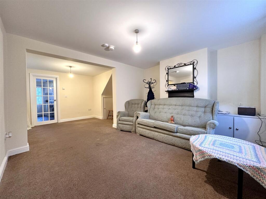 Lounge Through To Dining Room 124