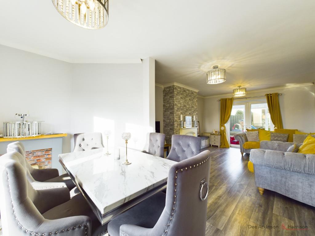 Dining/Lounge