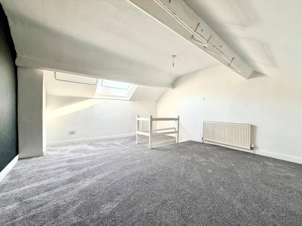 loft 2nd.jpg