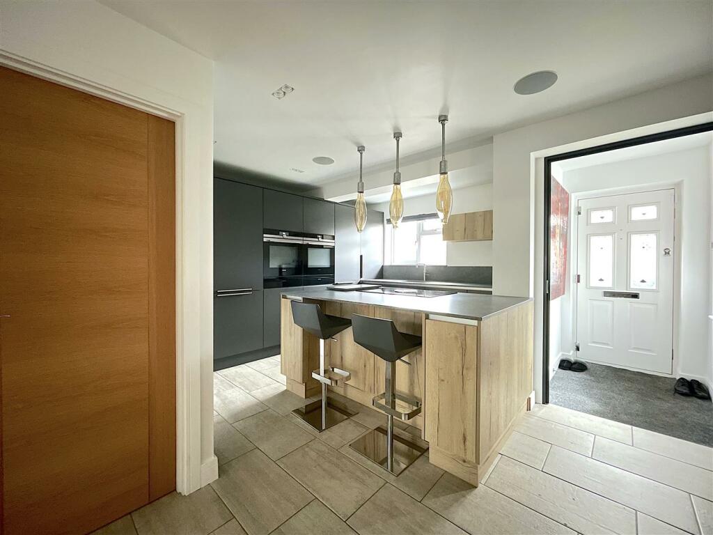 Kitchen (1).jpeg