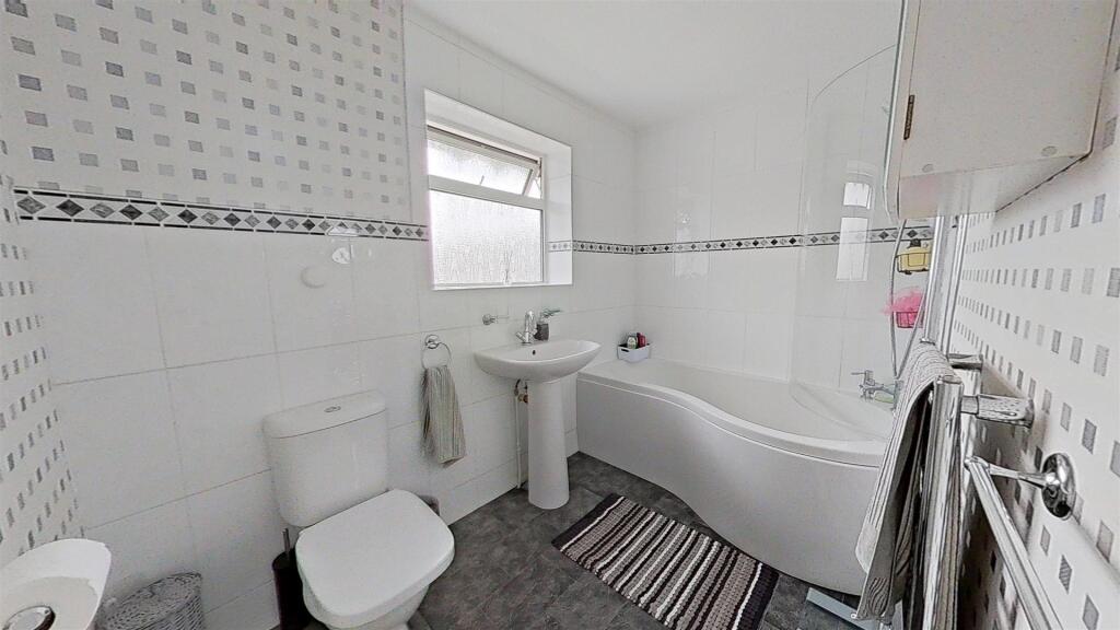 22-Worle-Avenue-07012025_195515.jpg