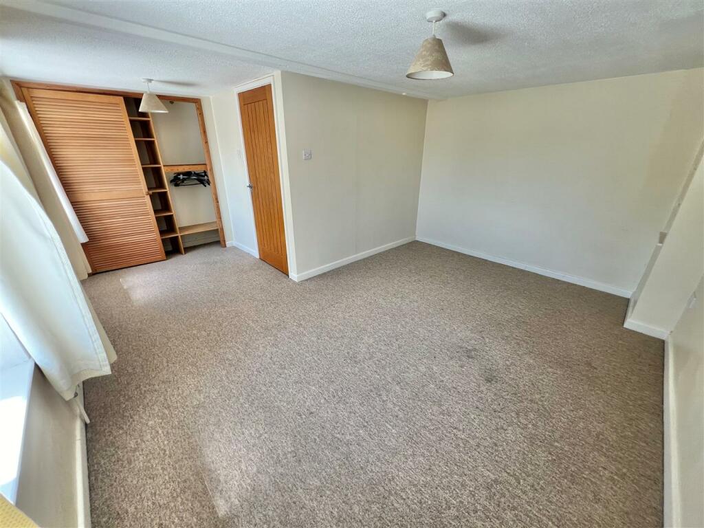 Bedroom 3.jpg