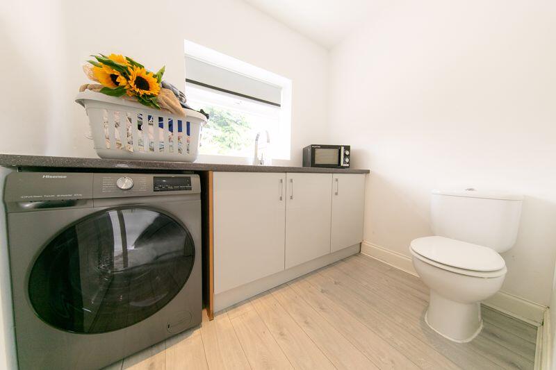 Utilities &amp; washroom