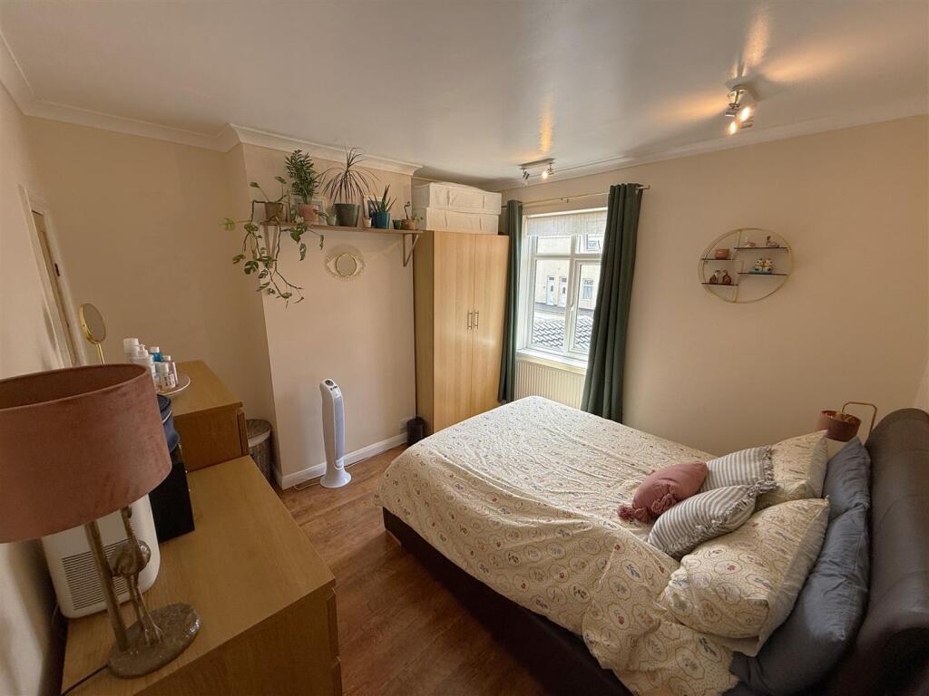 Bedroom 1A.JPG