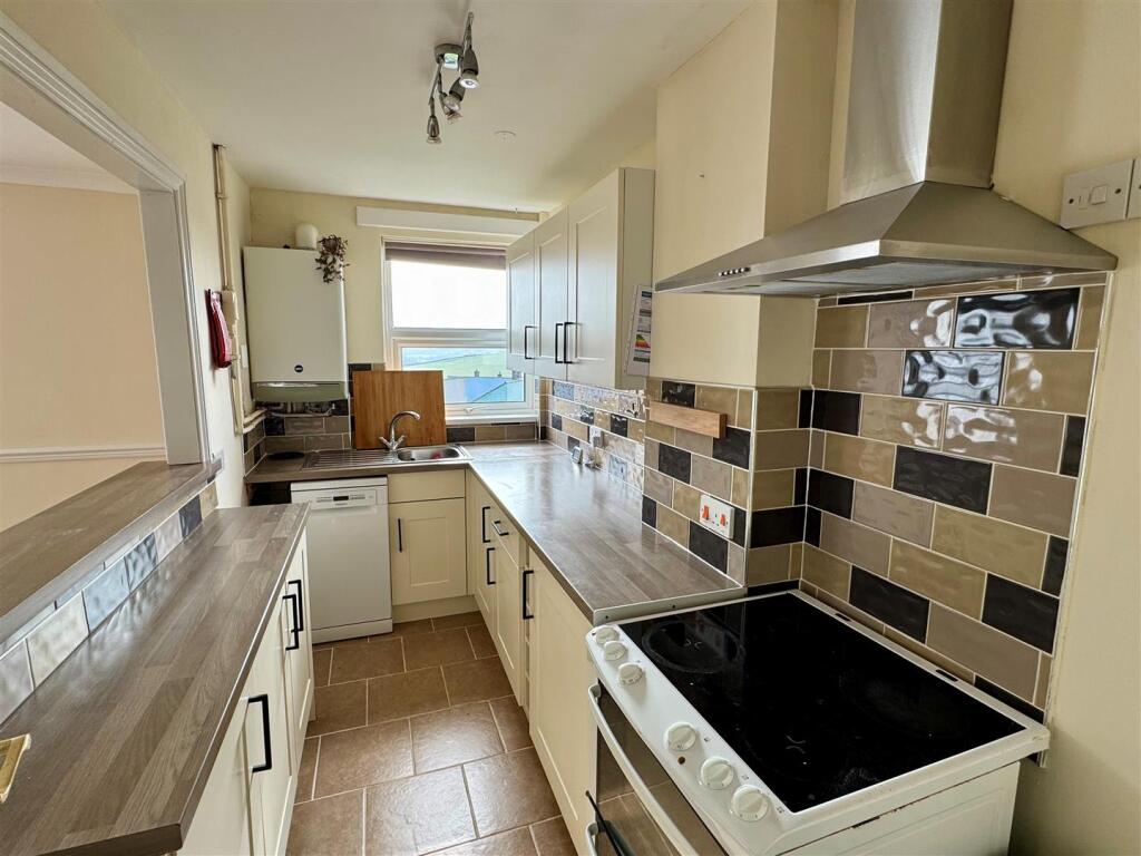 99 Hawkins Road Kitchen
