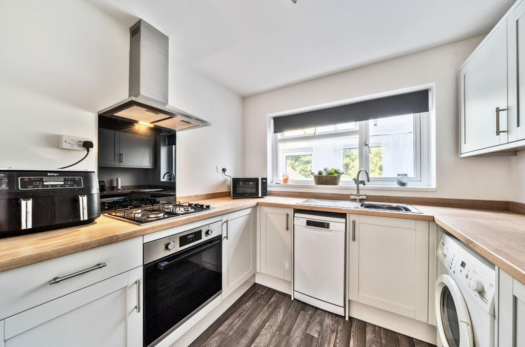 1336714-11-689b13...