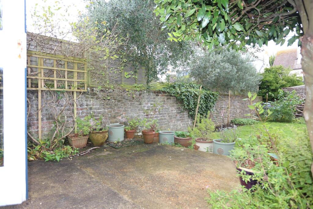 52 WALSINGHAM ROAD (4).JPG