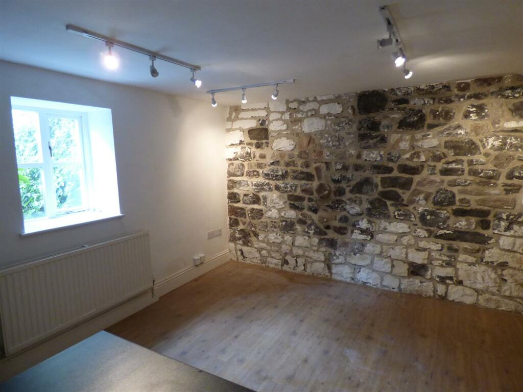Living Room/Dining Area.JPG